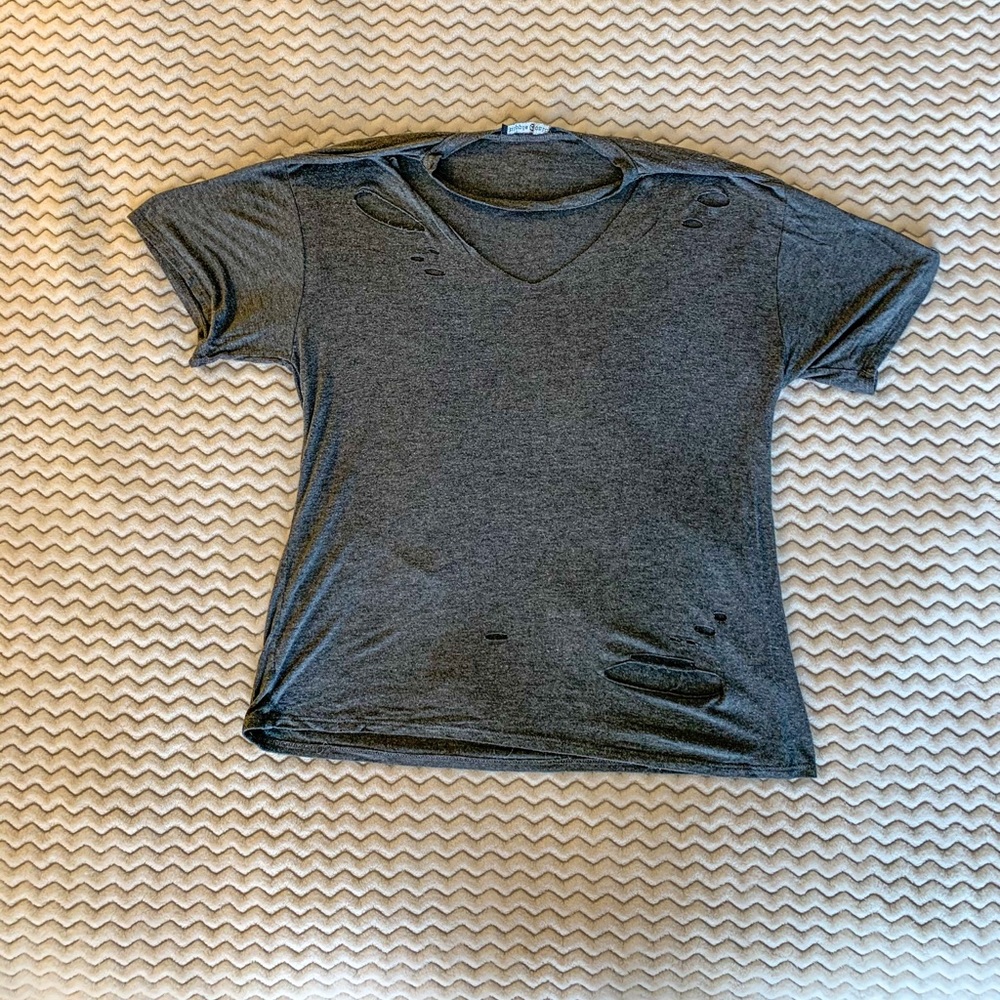 Distressed Top Tee Shirt w Choker Medium